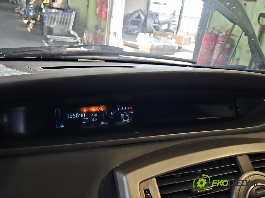 Renault Scenic II 2003-2009 1.9 dci 116 HP manual 85 kW 1870 cm3 5- prístrojovka/ budíky P8200461294H (Prístrojová doska)