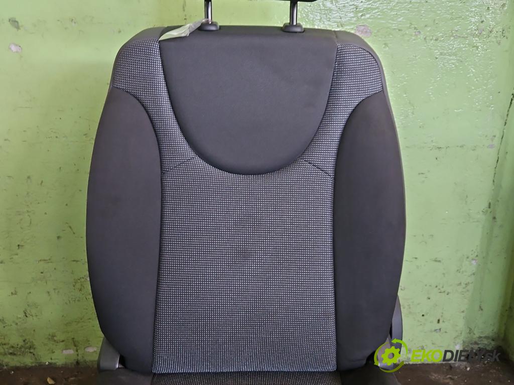 Toyota Proace I 2013-2016 2.0 D4D 128 HP manual 94 kW 1997 cm3 5- Sedačka ľavý  (Sedadlo)