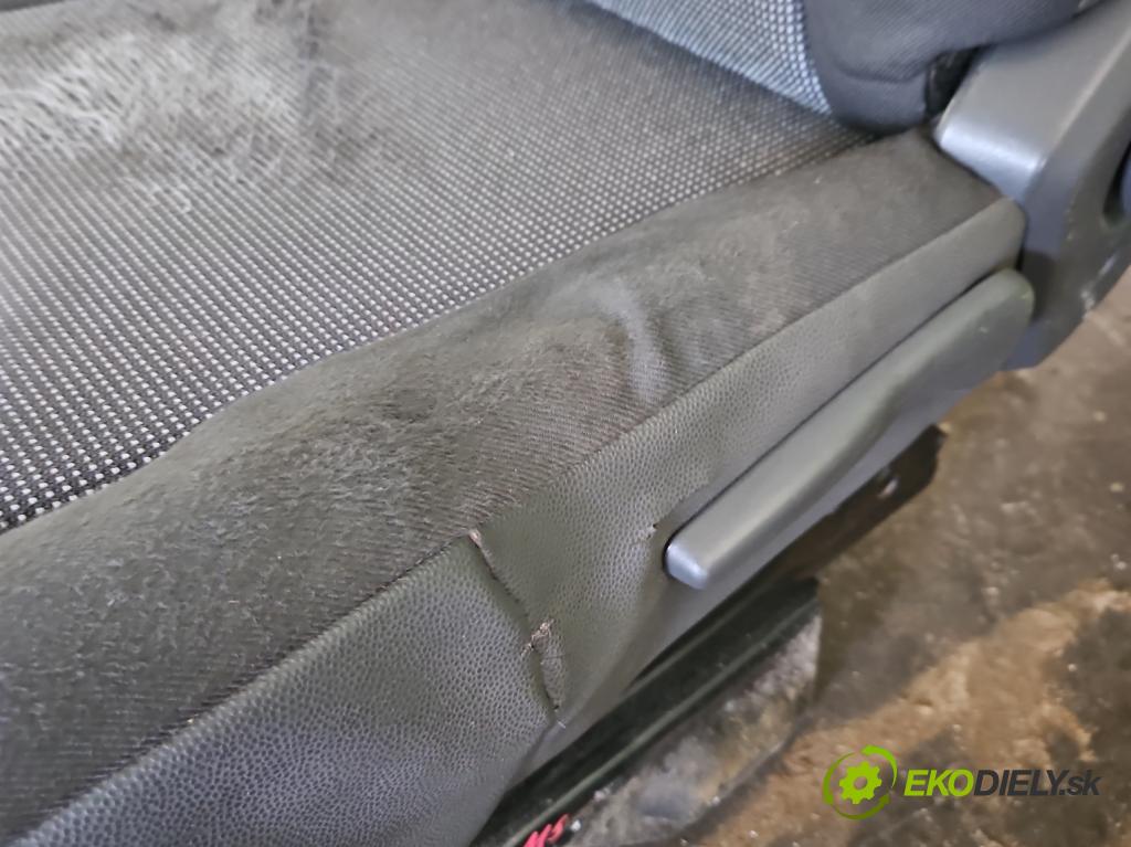 Toyota Proace I 2013-2016 2.0 D4D 128 HP manual 94 kW 1997 cm3 5- Sedačka ľavý  (Sedadlo)