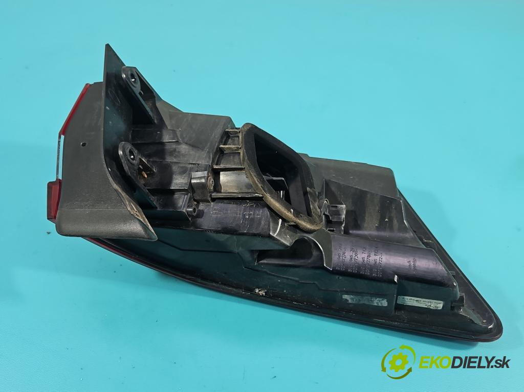 Skoda Superb III 2015-2024 2.0 TDI 190 HP automatic 140 kW 1968 cm3 5- svetlo / reflektor zadné pravé 3V9945208 (Kľučka dverí ostatné)