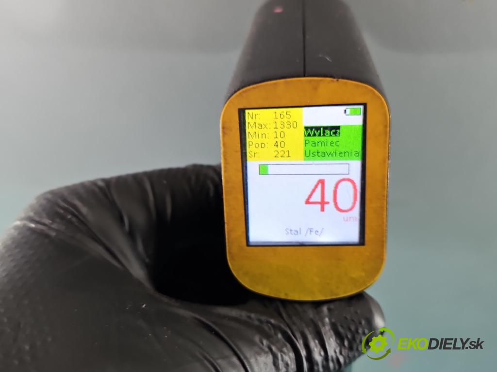 Toyota Yaris II 2005-2011 1.4 D4D 90 hp manual 66 kW 1364 cm3 5- dveře zadní levé  (Klika dveří ostatní)