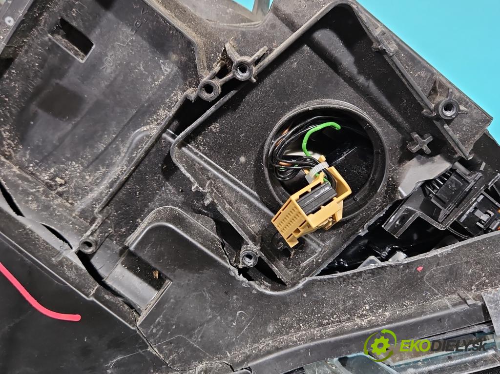 Audi A7 4G 2010-2018 4.0 V8 TFSI 420hp automatic 309 kW 3993 cm3 5- světlo levý 4G8941043A (Klika dveří ostatní)