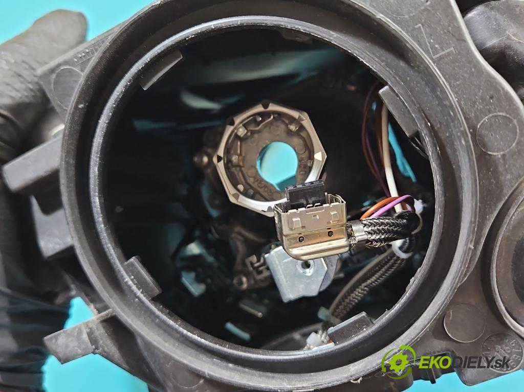 Audi A7 4G 2010-2018 4.0 V8 TFSI 420hp automatic 309 kW 3993 cm3 5- světlo levý 4G8941043A (Klika dveří ostatní)