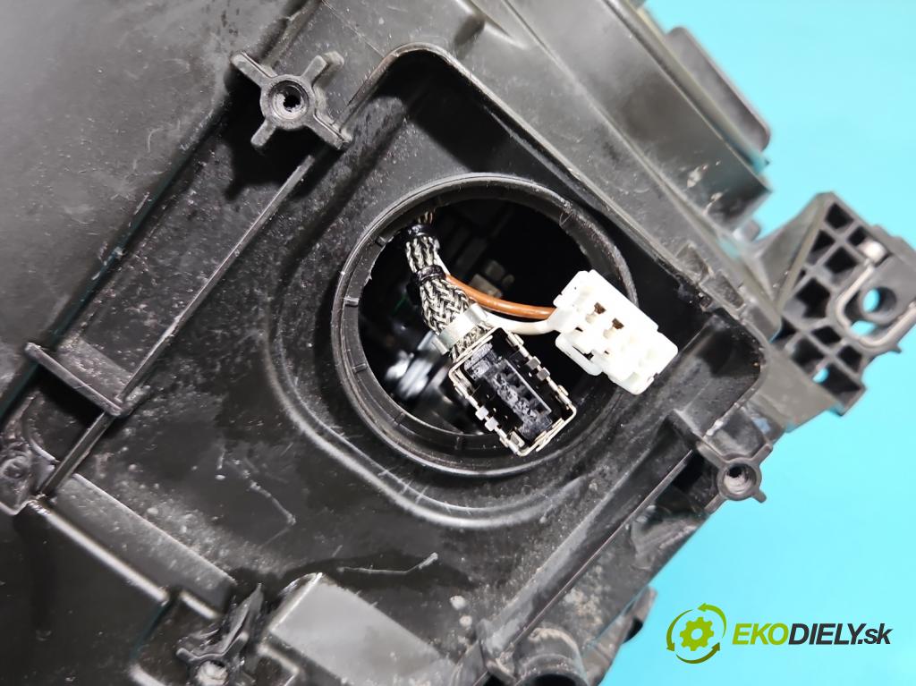 Audi A7 4G 2010-2018 4.0 V8 TFSI 420hp automatic 309 kW 3993 cm3 5- světlo pravý 4G8941006 (Pravé přední světlo)