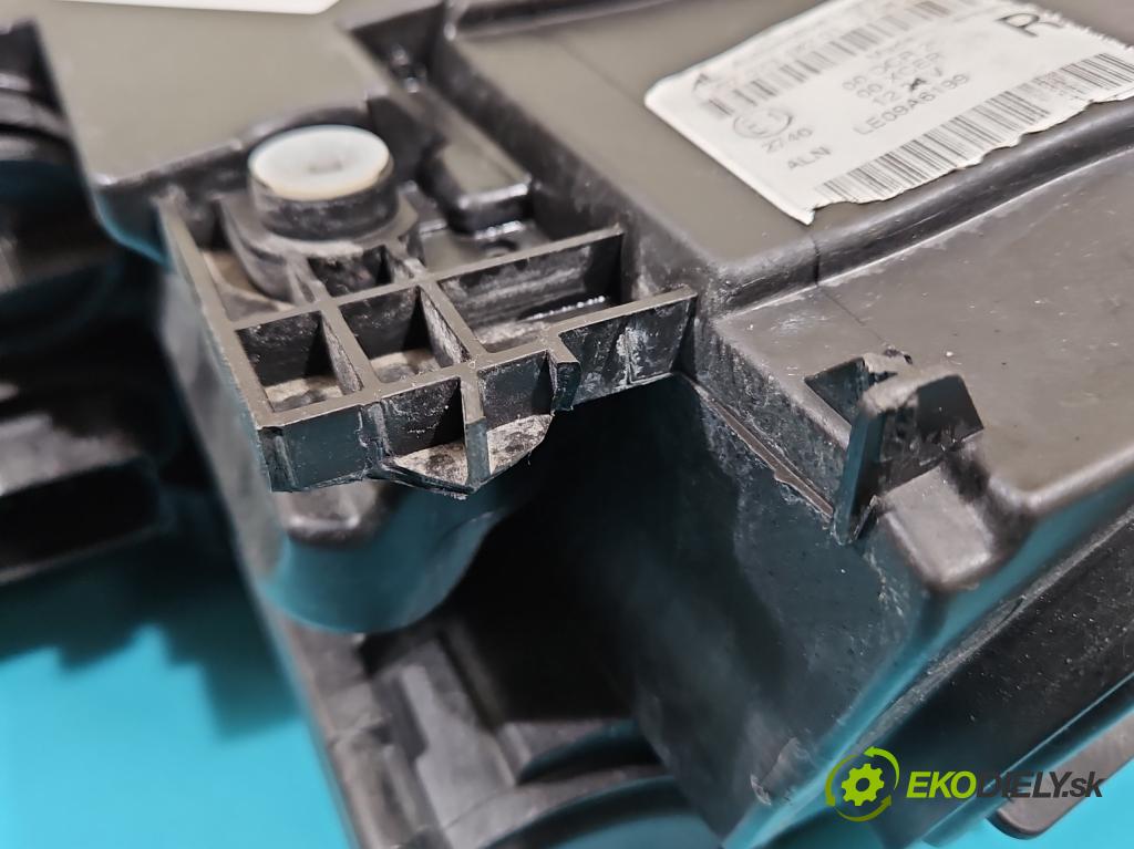 Audi A7 4G 2010-2018 4.0 V8 TFSI 420hp automatic 309 kW 3993 cm3 5- světlo pravý 4G8941006 (Pravé přední světlo)