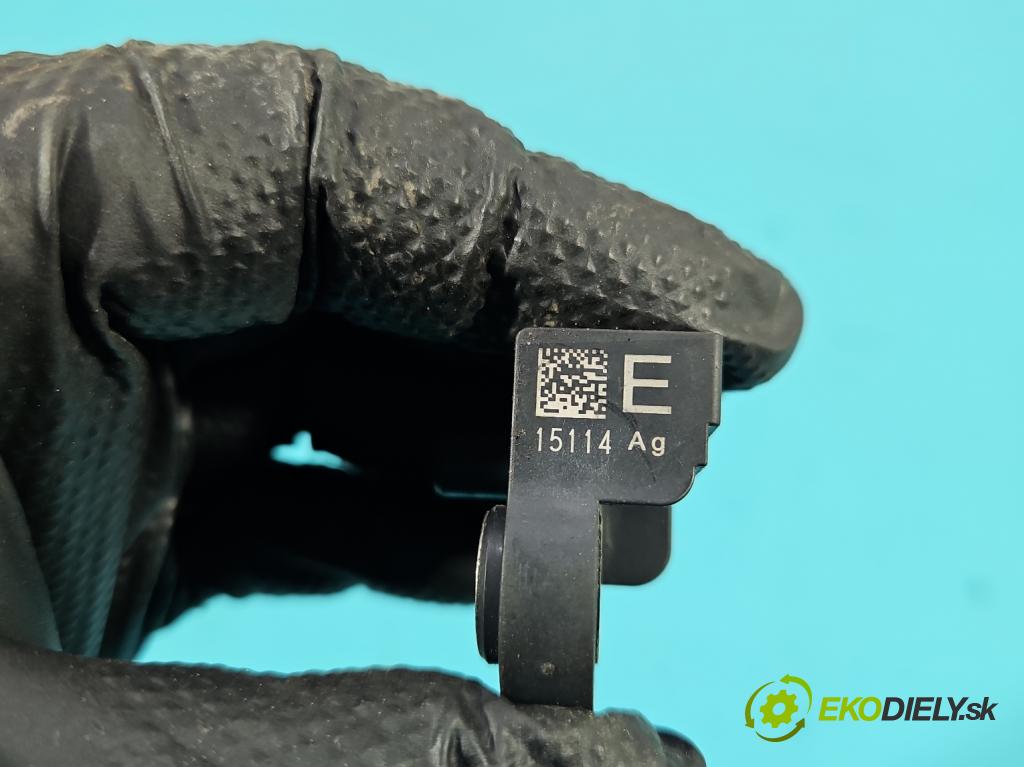 Volvo V40 II 2012-2019 1.6 D2 114 HP manual 84 kW 1560 cm3 5- snímač šokovat: 31387892 (Snímač nárazu)