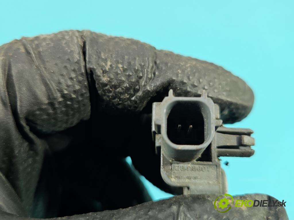 Volvo V40 II 2012-2019 1.6 D2 114 HP manual 84 kW 1560 cm3 5- snímač šokovat: 31387891 (Snímač nárazu)