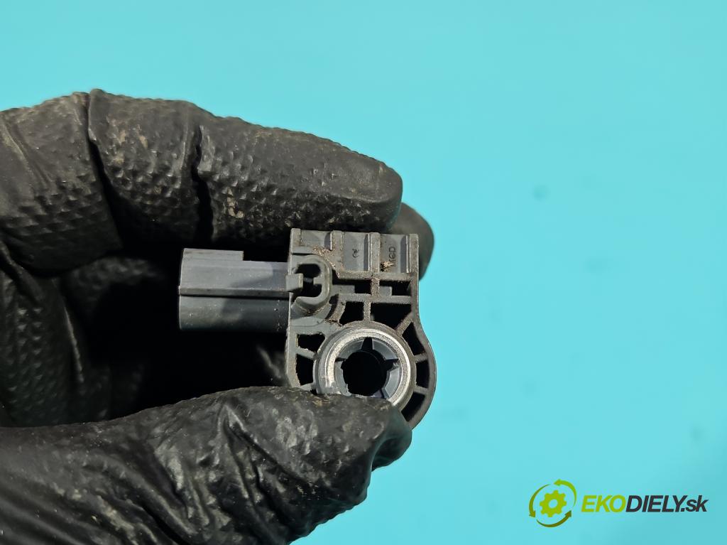 Volvo V40 II 2012-2019 1.6 D2 114 HP manual 84 kW 1560 cm3 5- snímač šokovat: 31387891 (Snímač nárazu)