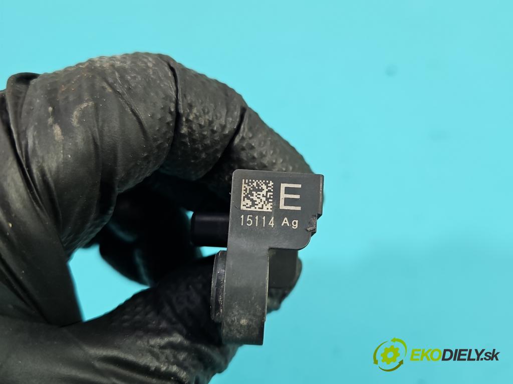 Volvo V40 II 2012-2019 1.6 D2 114 HP manual 84 kW 1560 cm3 5- snímač šokovat: 31387892 (Snímač nárazu)