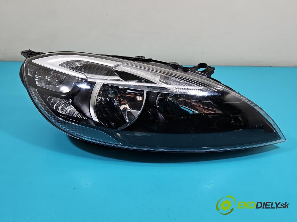 Volvo V40 II 2012-2019 1.6 D2 114 HP manual 84 kW 1560 cm3 5- Reflektor: pravý 31420004 (Svetlo predné pravé)