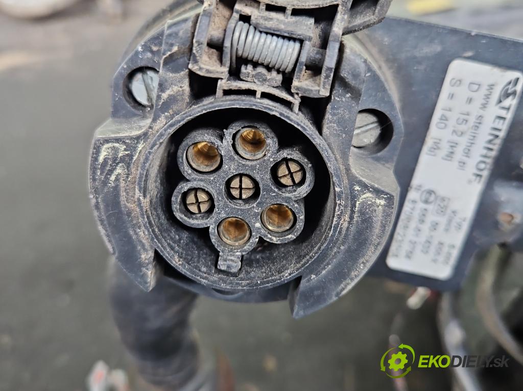 Ssangyong Rexton I 2001-2017 2.7 XDI 165 HP automatic 121 kW 2696 cm3 5- Hák: vlečení:  (Ťažné zariadenie)