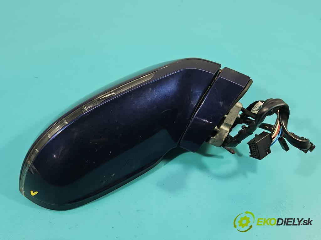 Audi A7 4G 2010-2018 4.0 V8 TFSI 420hp automatic 309 kW 3993 cm3 5- zpětné zrcátko pravé  (Klika dveří ostatní)