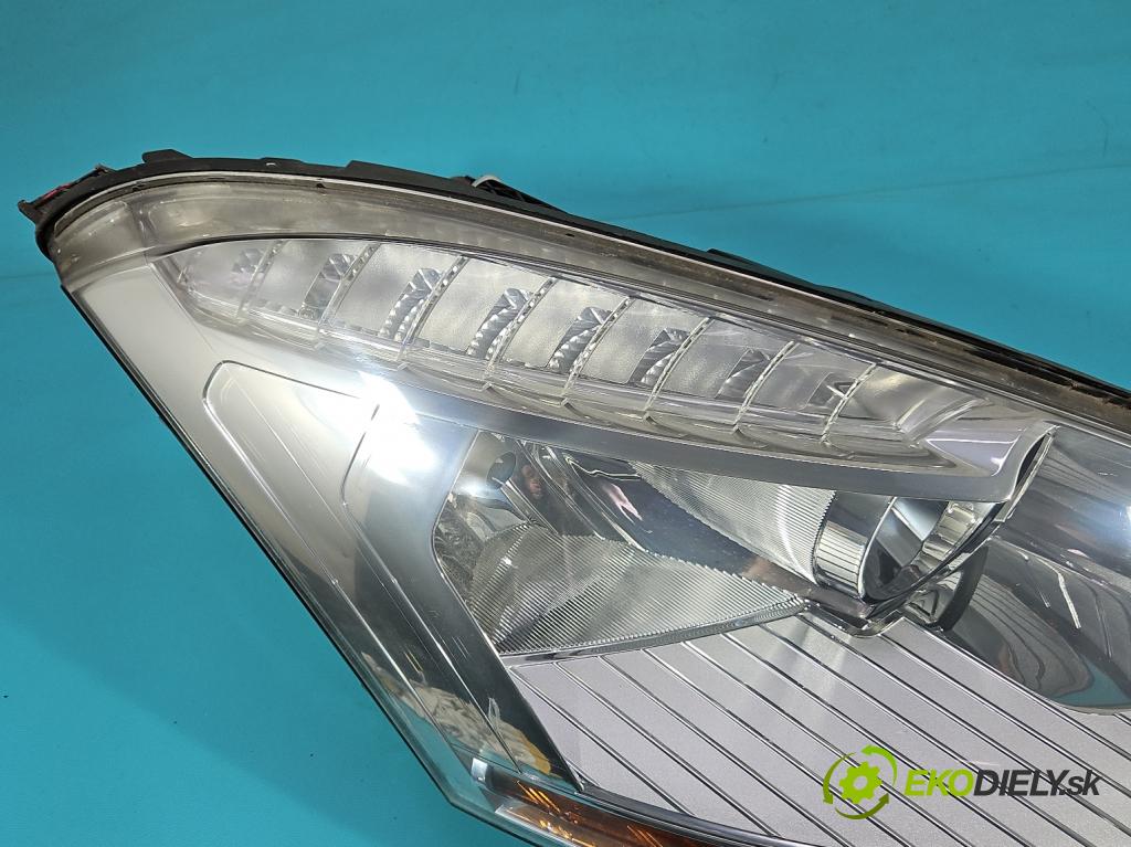 Citroen C4 Picasso I 2006-2013 2.0 hdi 136 HP automatic 100 kW 1997 cm3 5- Reflektor: pravý  (Svetlo predné pravé)