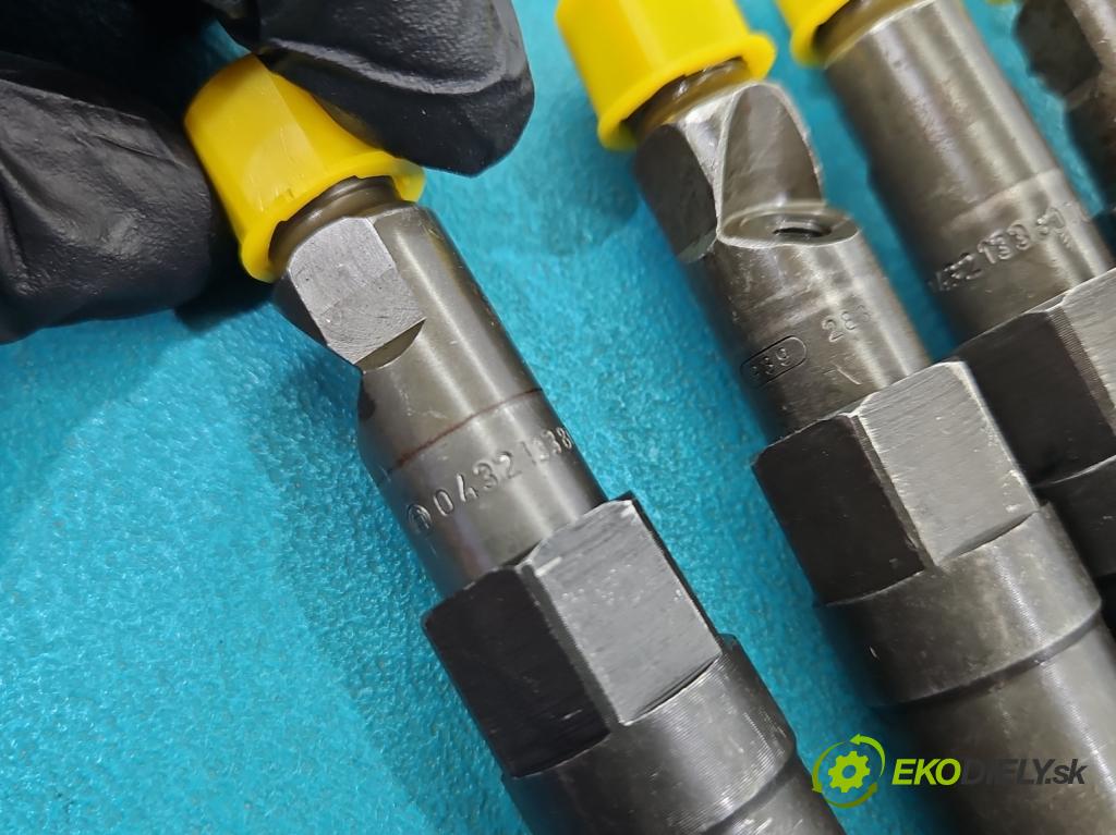 Ford Mondeo Mk3 2000-2007 2.0 tddi 116 HP manual 85 kW 1998 cm3 5- vstrek 0432133800 (Vstrekovač paliva)