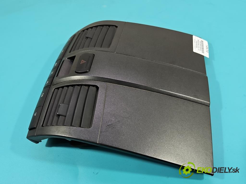 Ssangyong Rexton I 2001-2017 2.7 XDI 165 HP automatic 121 kW 2696 cm3 5- Mřížka: kúrenia stredová 76520-08000 (Mriežka kúrenia (fukár))