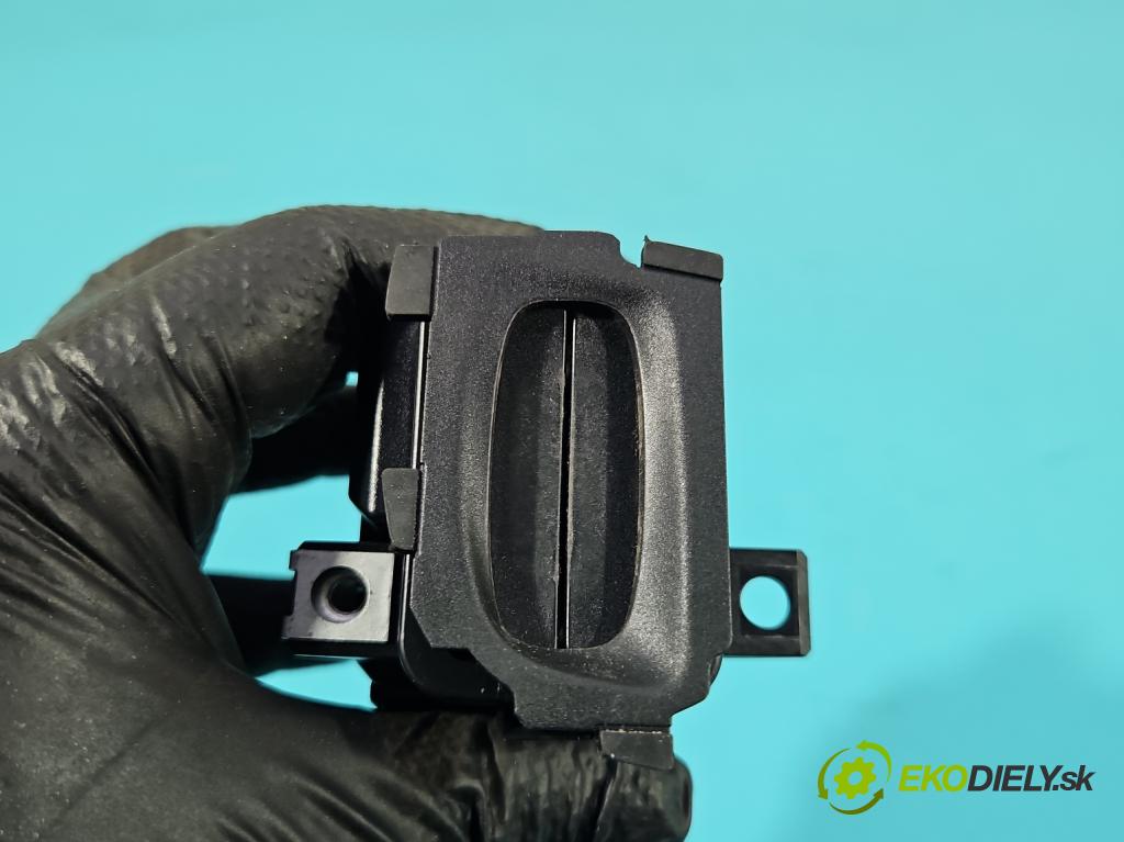 Audi Q5 2008-2016 2.0 TFSI 252KM automatic 185 kW 1984 cm3 5- Spínačka 8K0909131D (Spínacia skrinka)