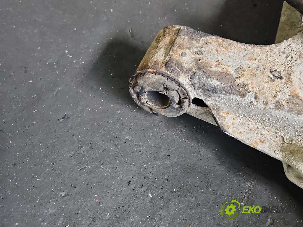 Daewoo Nexia 1.5 8V 75 HP manual 55 kW 1498 cm3 4- zadna výstuha  (Výstuha zadná)