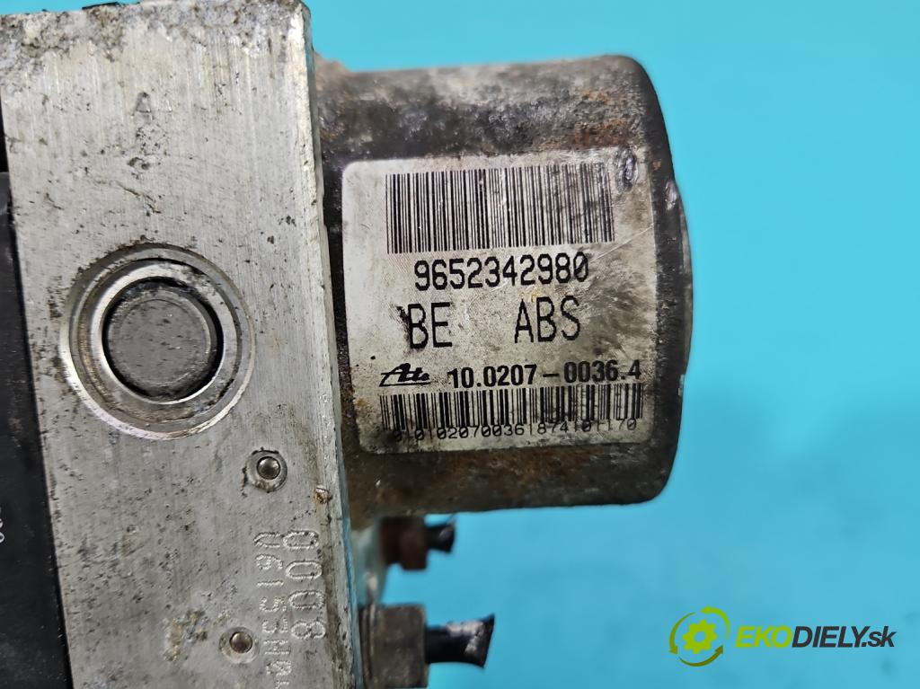Peugeot 206 1.1 8V 60 HP manual 44 kW 1124 cm3 3- čerpadlo abs 9652342980 (Pumpa ABS)