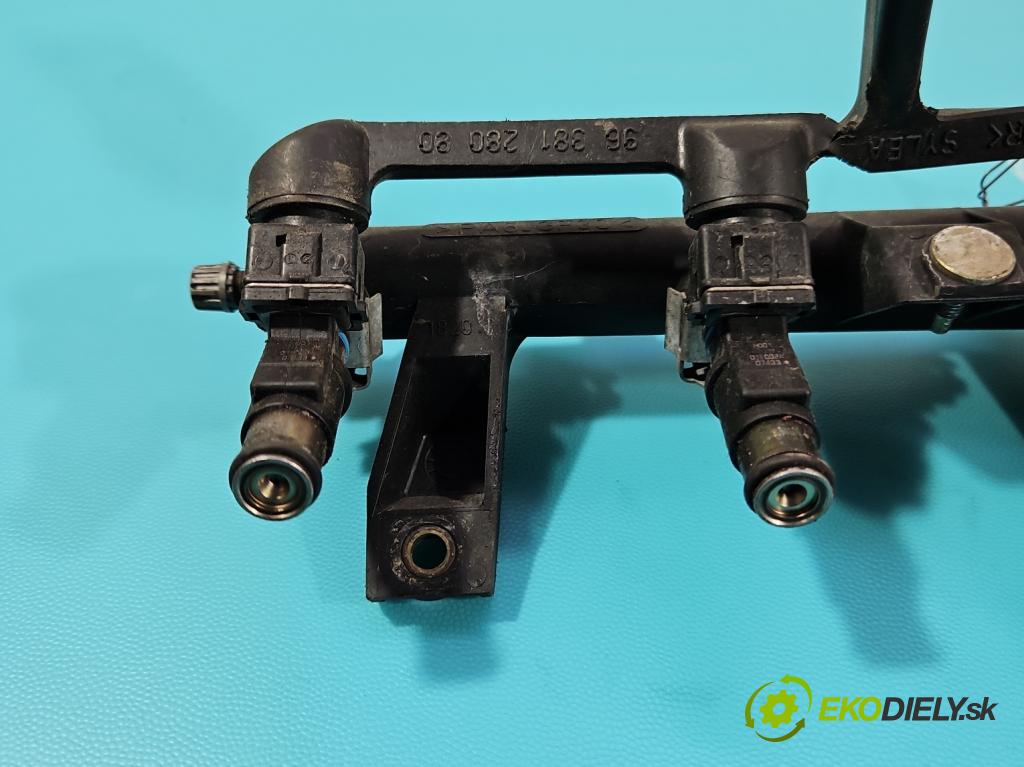 Citroen C3 I 2002-2009 1.4 8V 73 HP manual 54 kW 1360 cm3 5- vstrek 01F002A (Vstrekovač paliva)