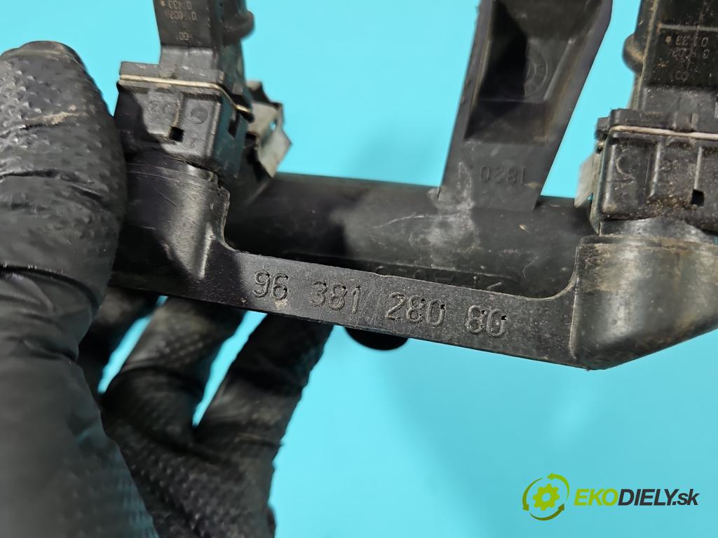 Citroen C3 I 2002-2009 1.4 8V 73 HP manual 54 kW 1360 cm3 5- vstrek 01F002A (Vstrekovač paliva)