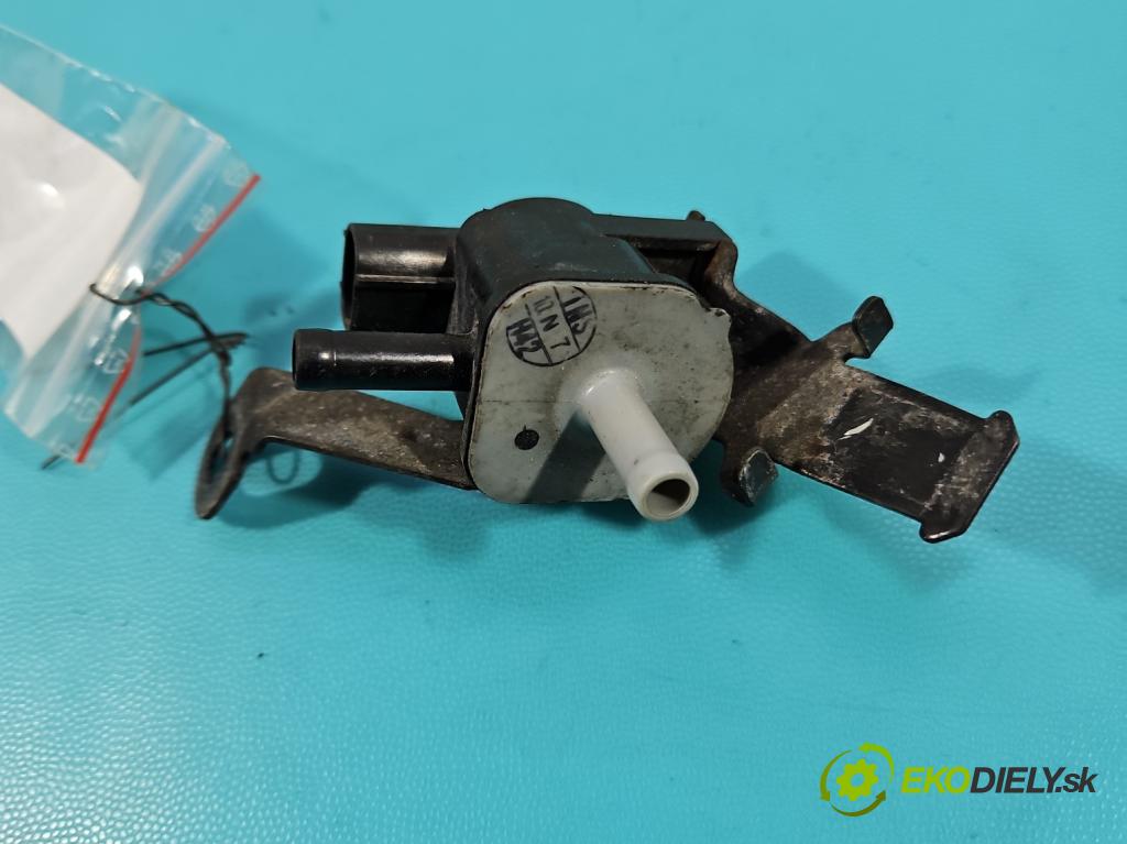 Toyota Yaris III 2011-2020 1.3 vvti 99 HP manual 73 kW 1329 cm3 5- ventil podtlaku  (Ventil)