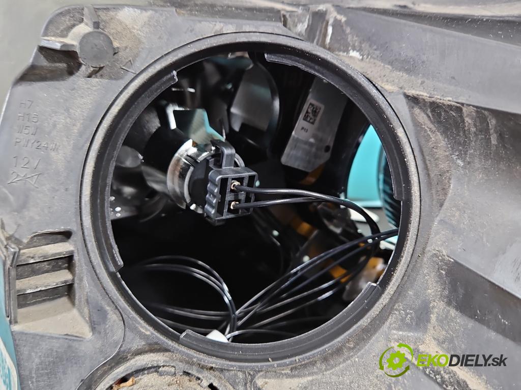 Land rover Discovery Sport 2014-2019 L550 2.0 Td 179KM automatic 132 kW 1999 cm3 5- Reflektor: pravý FK72-13W029-EG (Svetlo predné pravé)