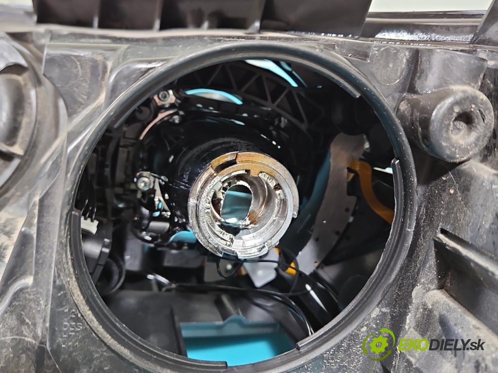 Land rover Discovery Sport 2014-2019 L550 2.0 Td 179KM automatic 132 kW 1999 cm3 5- Reflektor: pravý FK72-13W029-EG (Svetlo predné pravé)