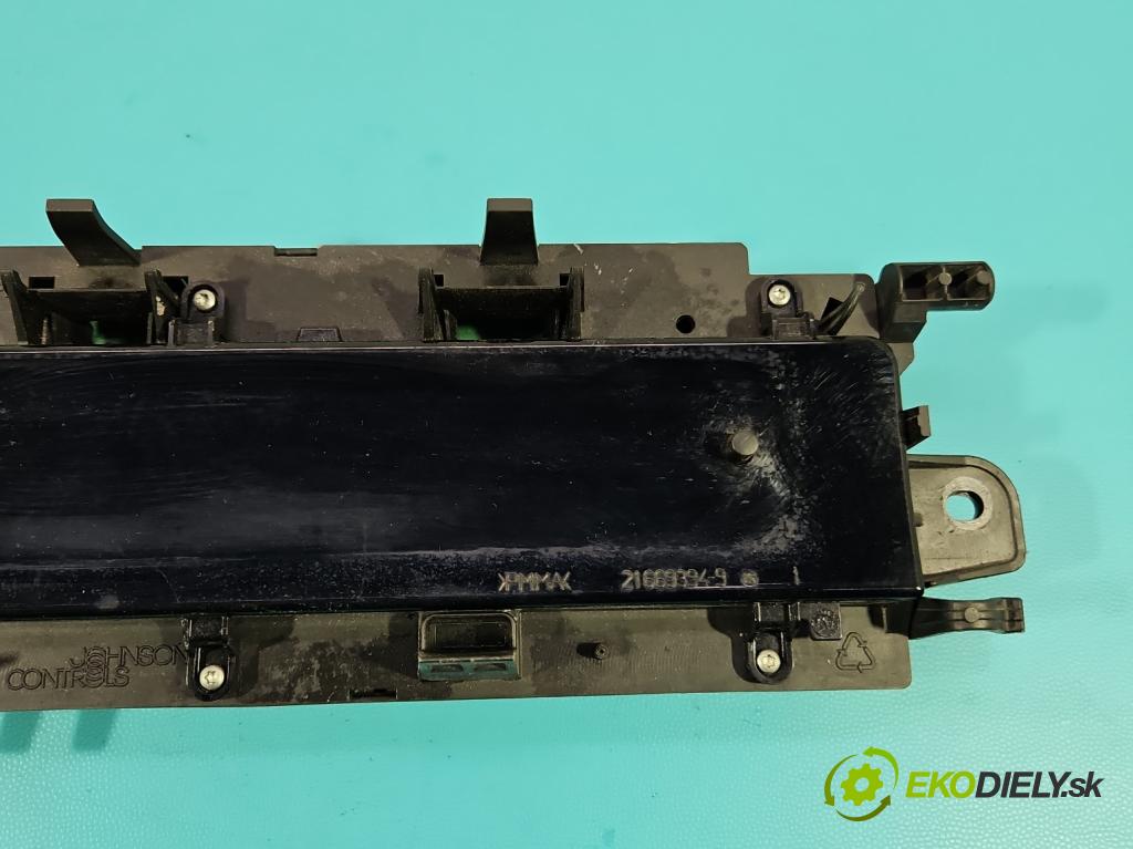 Renault Scenic II 2003-2009 1.9 dci 120 HP manual 88 kW 1870 cm3 5- prístrojovka/ budíky 8200365607D (Prístrojová doska)