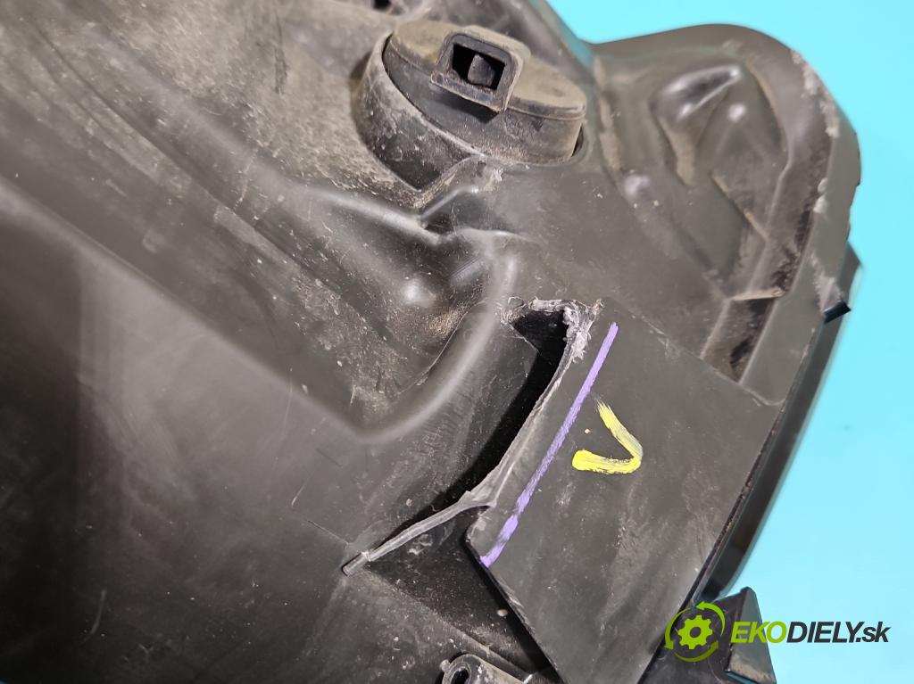 Audi A6 C7 2011-2018 2.0 TFSI 179KM automatic 132 kW 1984 cm3 4- světlo levý  (Klika dveří ostatní)