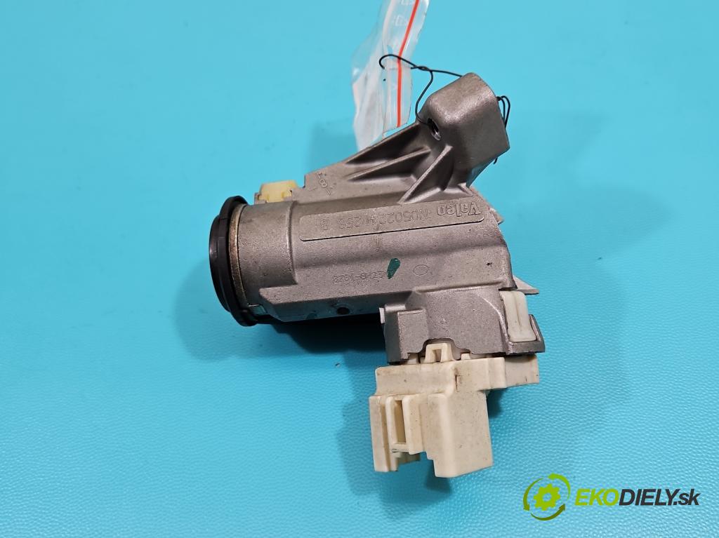 Toyota Yaris II 2005-2011 1.4 D4D 90 HP manual 66 kW 1364 cm3 5- Spínačka (Spínacia skrinka)