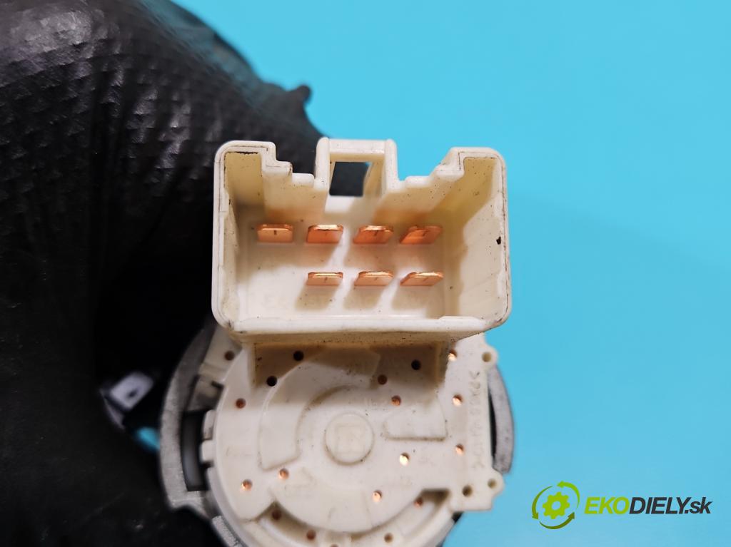 Toyota Yaris II 2005-2011 1.4 D4D 90 HP manual 66 kW 1364 cm3 5- Spínačka (Spínacia skrinka)