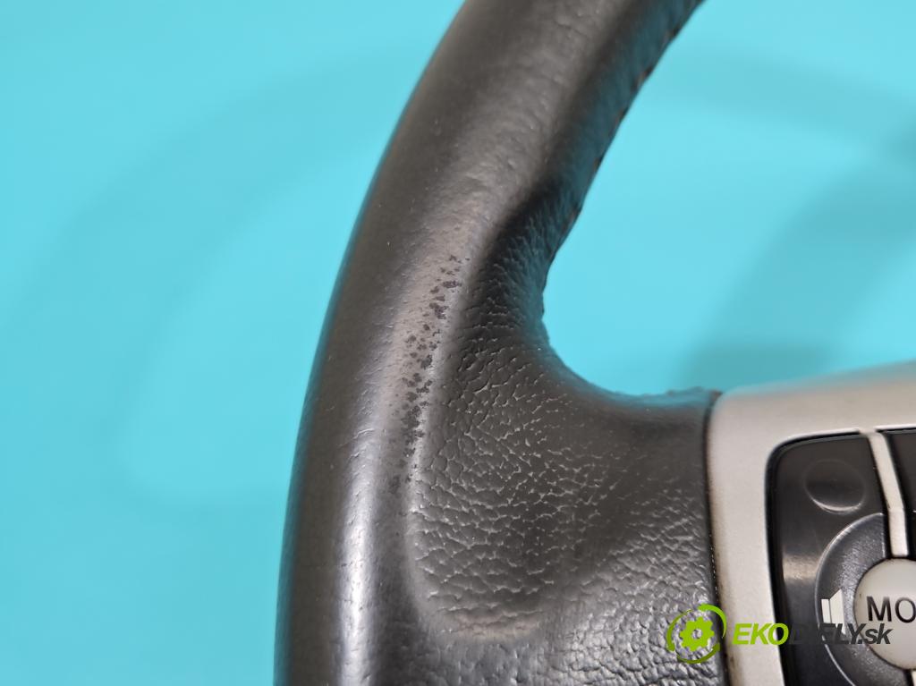 Toyota Yaris II 2005-2011 1.4 D4D 90 HP manual 66 kW 1364 cm3 5- volant  (Volant)