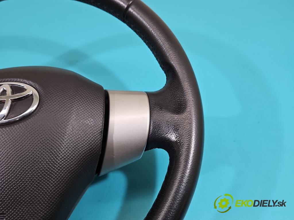 Toyota Yaris II 2005-2011 1.4 D4D 90 HP manual 66 kW 1364 cm3 5- volant  (Volant)