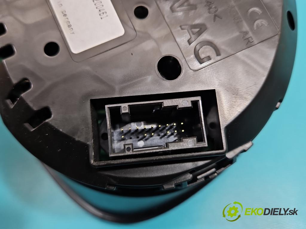 Seat Leon III 2012-2020 1.8 TSI 179KM automatic 132 kW 1798 cm3 5- prístrojovka/ budíky 5F0920871 (Prístrojová doska)