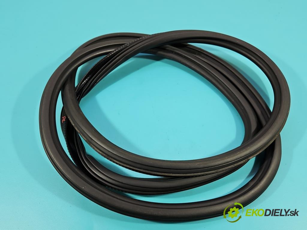 Audi A6 C7 2011-2018 2.0 TFSI 179KM automatic 132 kW 1984 cm3 4- Těsnění: dvere predné ľavé