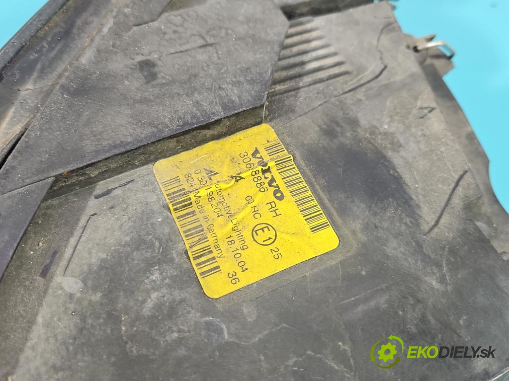 Volvo V50 2.0d 136 HP manual 100 kW 1997 cm3 5- Reflektor: pravý 30698886 (Svetlo predné pravé)