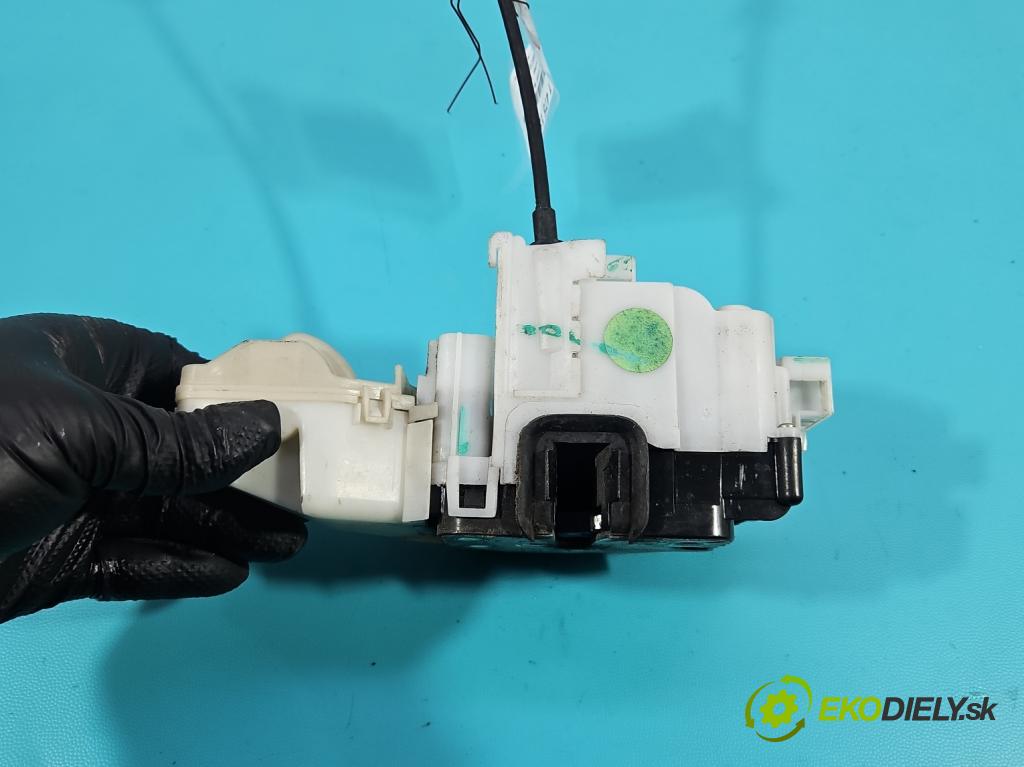 Alfa romeo 159 1.9 jtd 150 HP manual 110 kW 1910 cm3 5- zámok predné ľavý