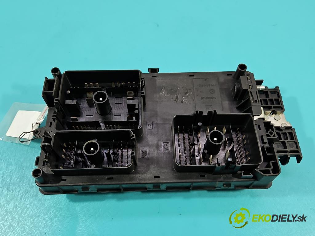 Opel Insignia A 2008-2017 2.0 cdti 131 hp manual 96 kW 1956 cm3 5- skříňka pojistková 13343479 (Pojistkové skříňky)