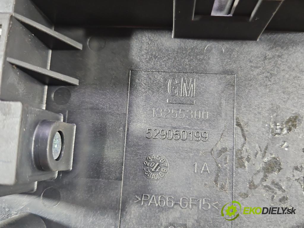 Opel Insignia A 2008-2017 2.0 cdti 131 hp manual 96 kW 1956 cm3 5- skříňka pojistková 13343479 (Pojistkové skříňky)