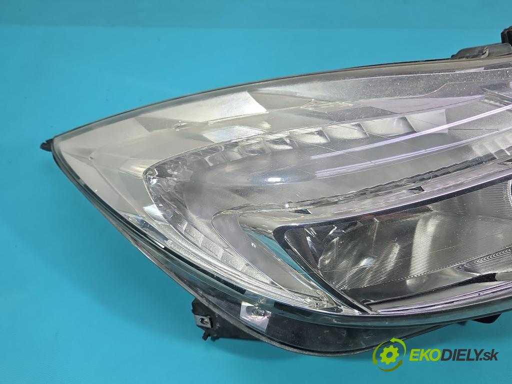 Opel Insignia A 2008-2017 2.0 cdti 131 HP manual 96 kW 1956 cm3 5- Reflektor: pravý 13226783 (Svetlo predné pravé)