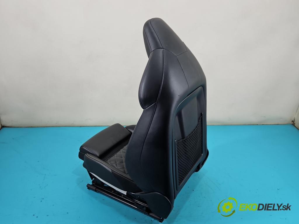 Audi A7 4G 2010-2018 4.0 V8 TFSI 420hp automatic 309 kW 3993 cm3 5- sedačke: komplet