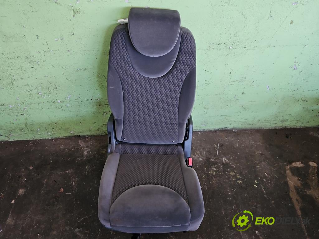 Fiat Scudo II 2006-2016 2.0 jtd 136 HP manual 100 kW 1997 cm3 5- Sedačka zadné pravý III 