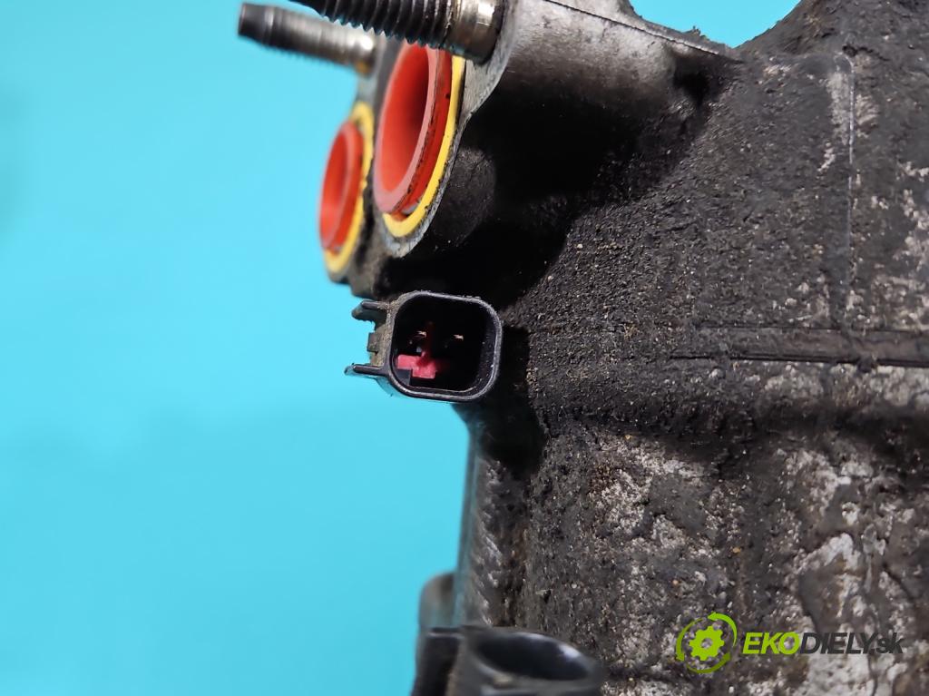 Volvo V60 I 2010-2018 2.0 D4 181KM manual 133 kW 1969 cm3 5- Kompresor: klimatizácie 31332528 (Kompresor klimatizácie)