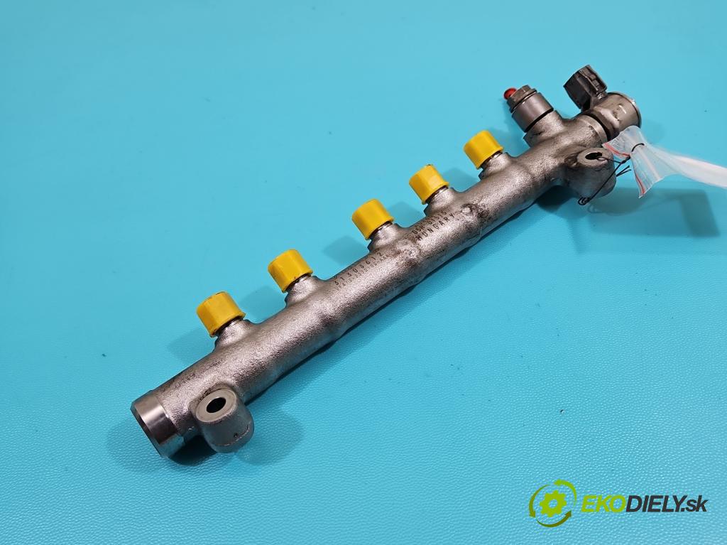 Volvo V60 I 2010-2018 2.0 D4 181KM manual 133 kW 1969 cm3 5- lišta vstrekovacia 31303612 (Vstrekovacia lišta)