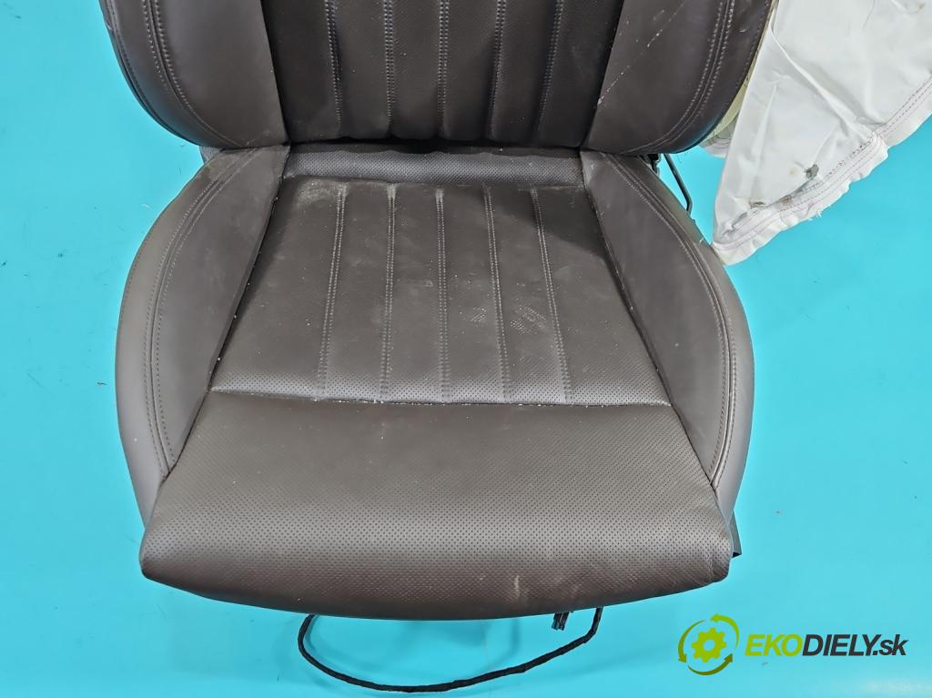 Skoda Superb III 2015-2024 2.0 TDI 190 HP automatic 140 kW 1968 cm3 5- Sedačka ľavý  (Sedadlo)