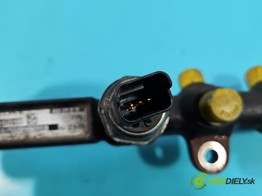 Ssangyong Rexton I 2001-2017 2.7 XDI 165 HP automatic 121 kW 2696 cm3 5- lišta vstrekovacia A6650700295 (Vstrekovacia lišta)