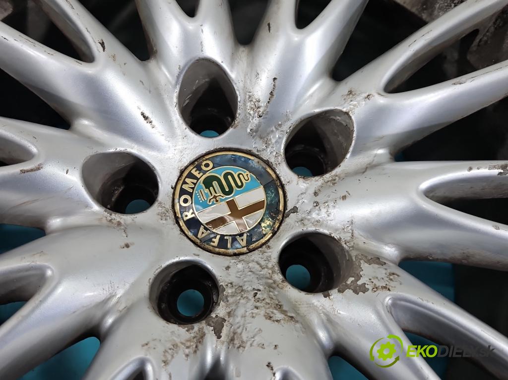 Alfa romeo 159 1.9 jtd 150 hp manual 110 kW 1910 cm3 5- Felga hliník: 17" komplet