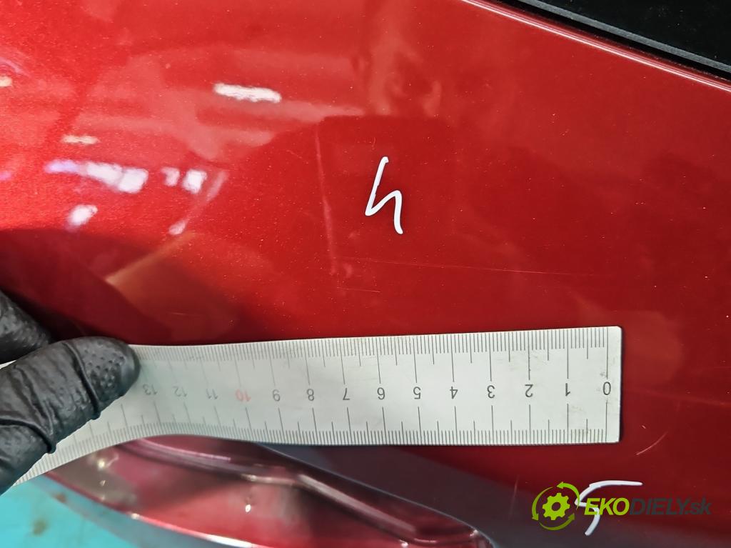 Seat Leon III 2012-2020 1.8 TSI 179KM automatic 132 kW 1798 cm3 5- zadna kufor  (Kapota zadná (kufor))