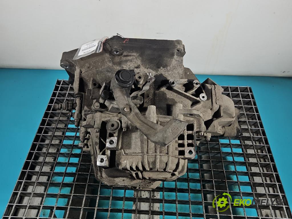 Alfa romeo 159 1.9 jtd 150 HP manual 110 kW 1910 cm3 5- prevodovka stupeň,rýchlosť manual M32