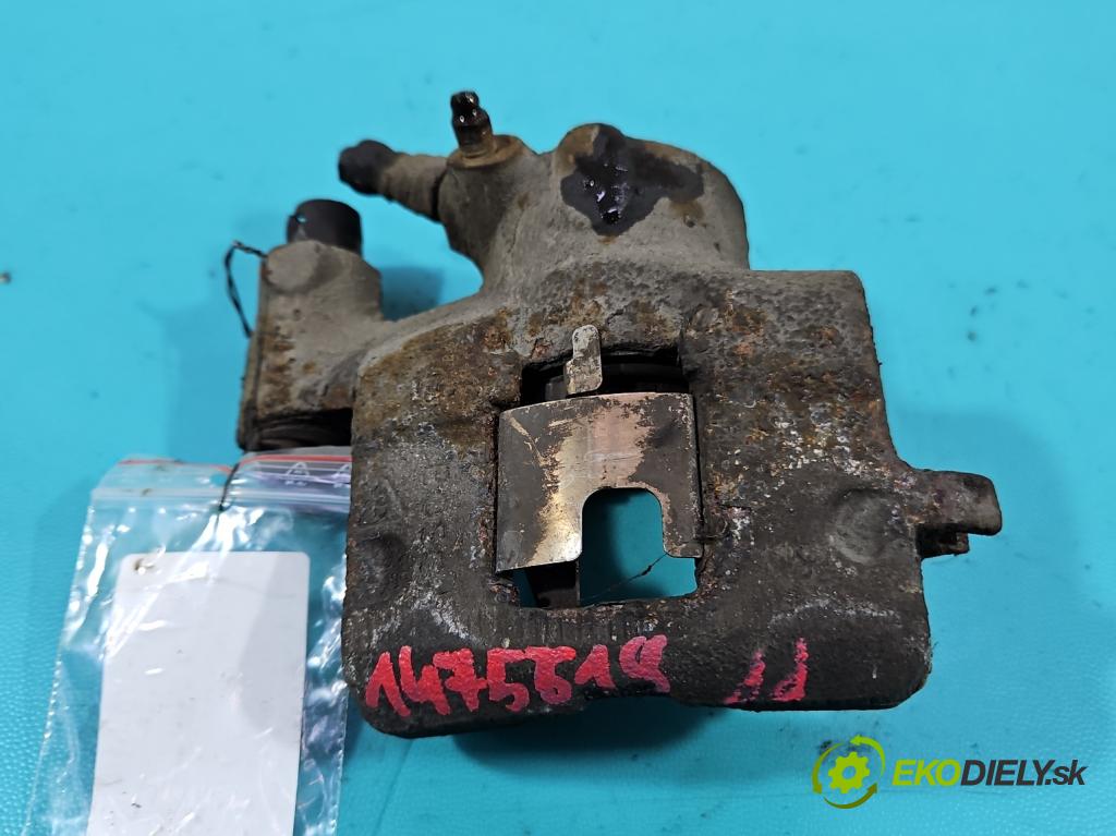 Fiat Seicento 0.9 39 HP manual 29 kW 899 cm3 3- brzdič predné pravý  (Kľučka dverí ostatné)